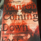 Charles Manson - A Chilling Biography - Simon Wells - pikkukuva 1