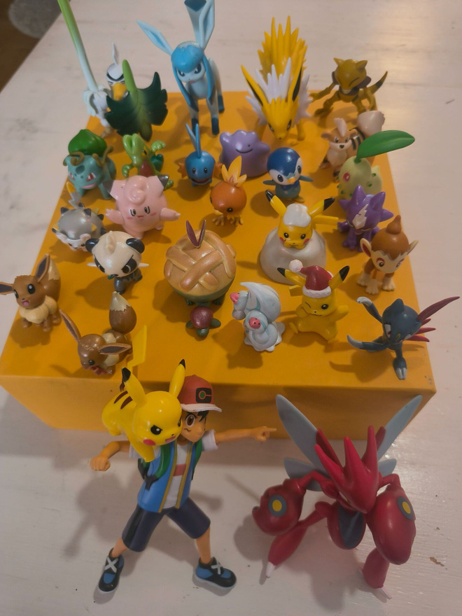 Pokemon figuuri paketti