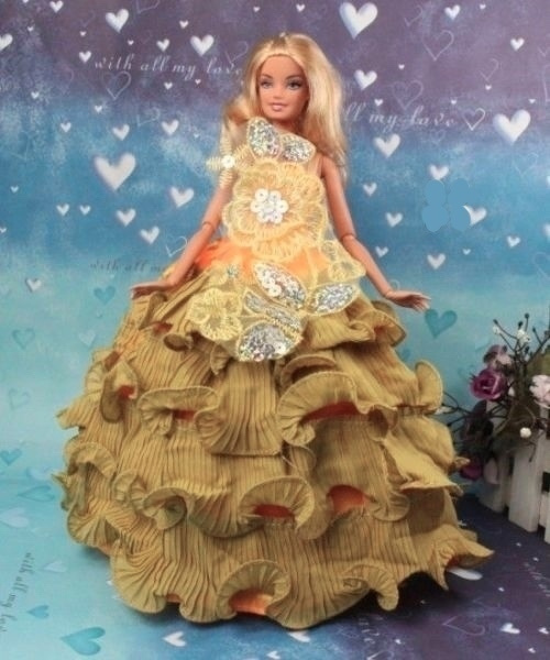 6 .. Käsintehty Kaunis Party Hame .. Barbie Ym..