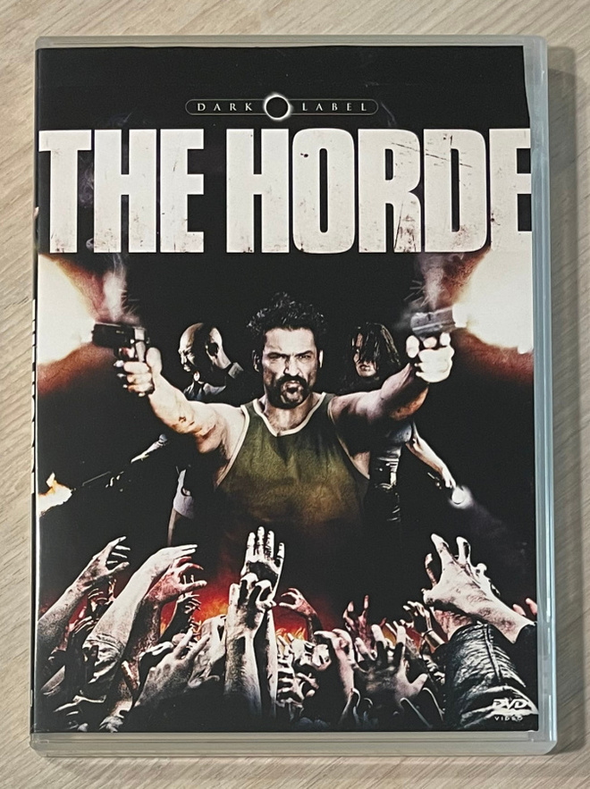The Horde (2009) zombie-kauhua