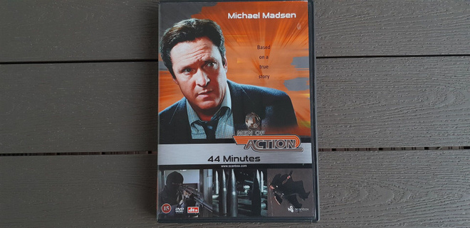DVD: 44 Minutes / 44 Minuuttia (Michael Madsen 2003)