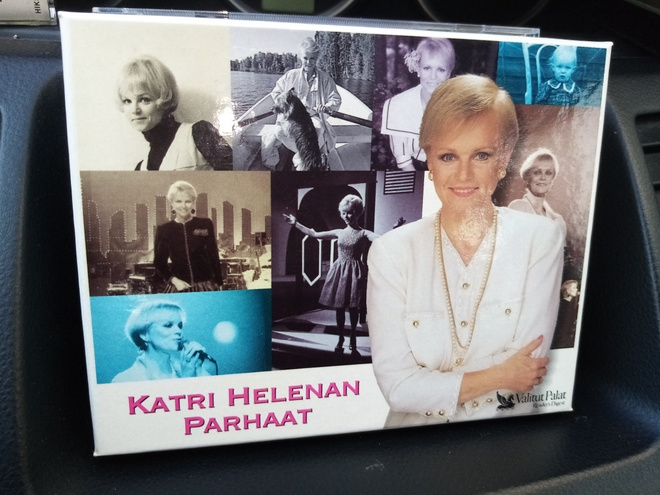 2 C-KASETTI BOX KATRI HELENAN PARHAAT ( UUSI) SIS POSTIKULU