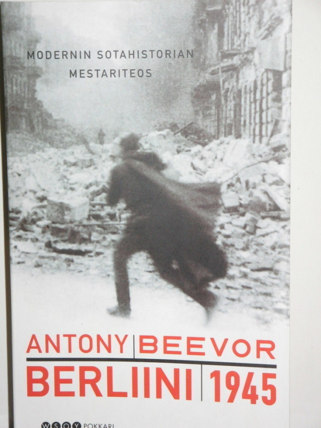 Antony Beevor : BERLIINI 1945