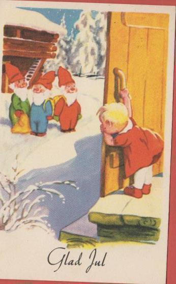 O Vikainen Tontut pihalla, lapsi ovella