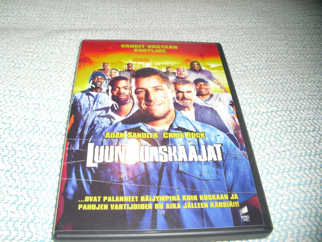 LUUNMURSKAAJAT (Adam Sandler)***