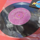 THE SWINGING BLUE JEANS - HIPPY HIPPY SHAKE VG+ 7'' SINGLE - pikkukuva 1