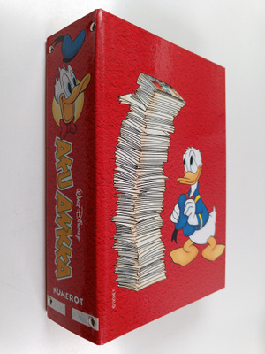 Walt Disney : Aku Ankka puolivuosikerta 2/2000 (nrot 27-5...