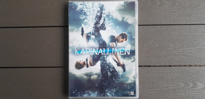DVD: Outolintu-sarja: Kapinallinen (Kate Winslet, Theo James