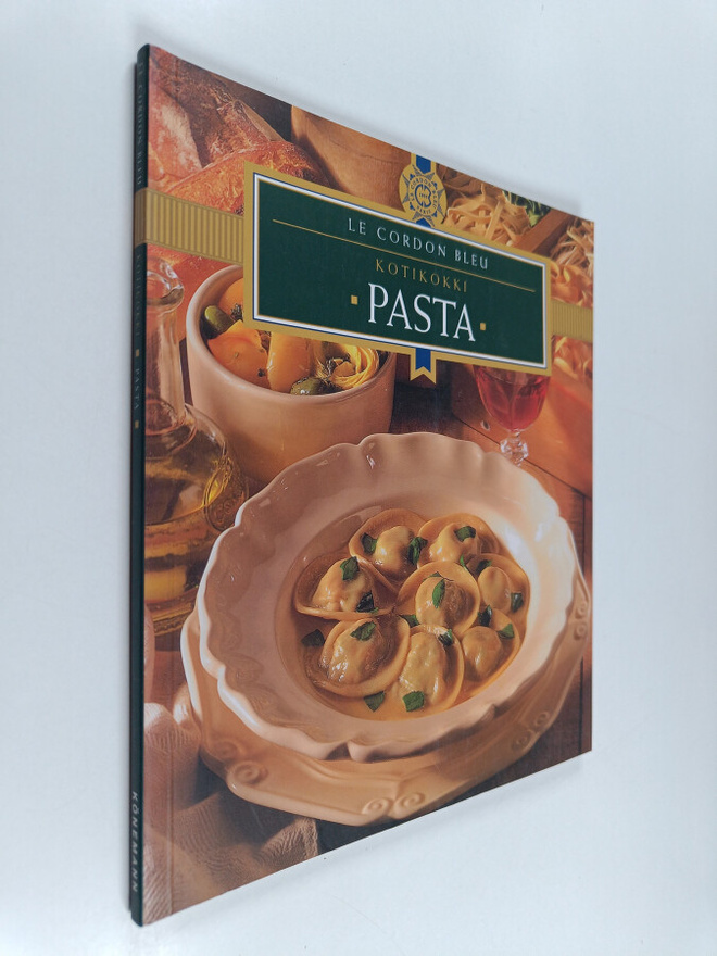 Kay (toim.) Halsey : Kotikokki : Pasta