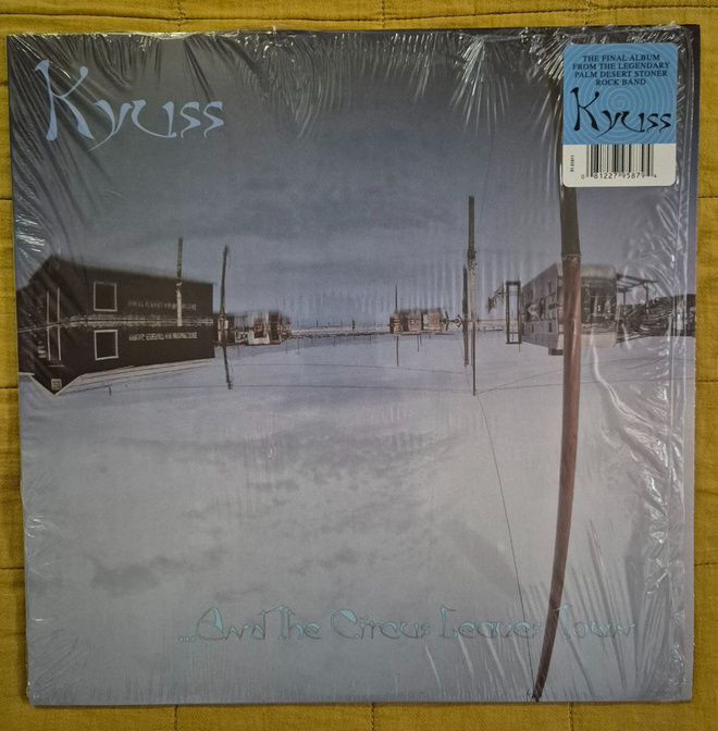 KYUSS - ...AND THE CIRCUS LEAVES TOWN (LP)