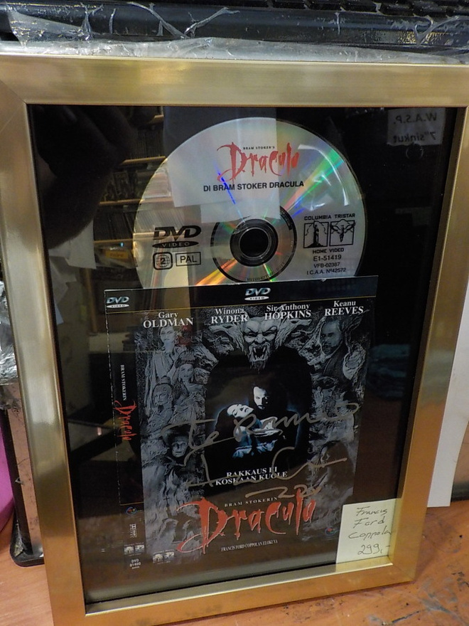 BRAM STOKERIN DRACULA TAULU COPPOLAN NIMIKIRJOITUKSELLA