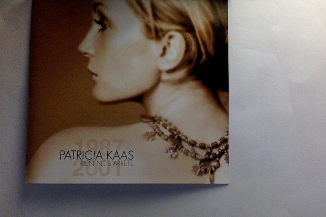 PATRICIA KAAS : RIEN NE S'ARRÉTE : LIMITED EDITION CD   2001