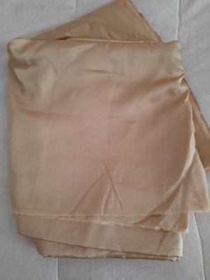 450x140cm vuorisatiini vuorikangas kullanruskea
