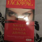 Camilla Läckberg - Naiset vailla armoa - pikkukuva 1