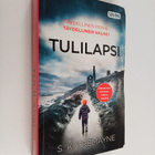 S. K. Tremayne : Tulilapsi - pikkukuva 1