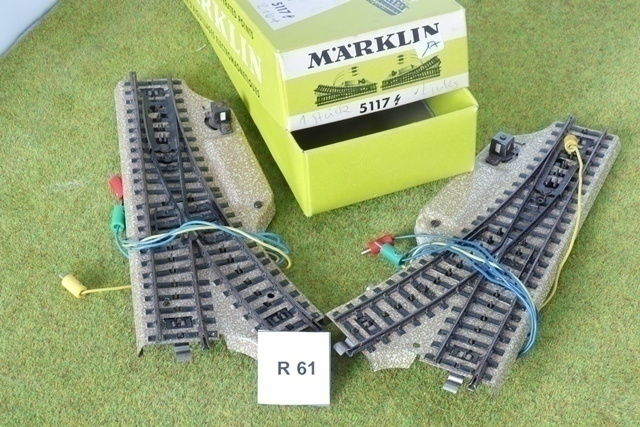 #R61 Märklin sähkövaihdepari 5117 + laatikko