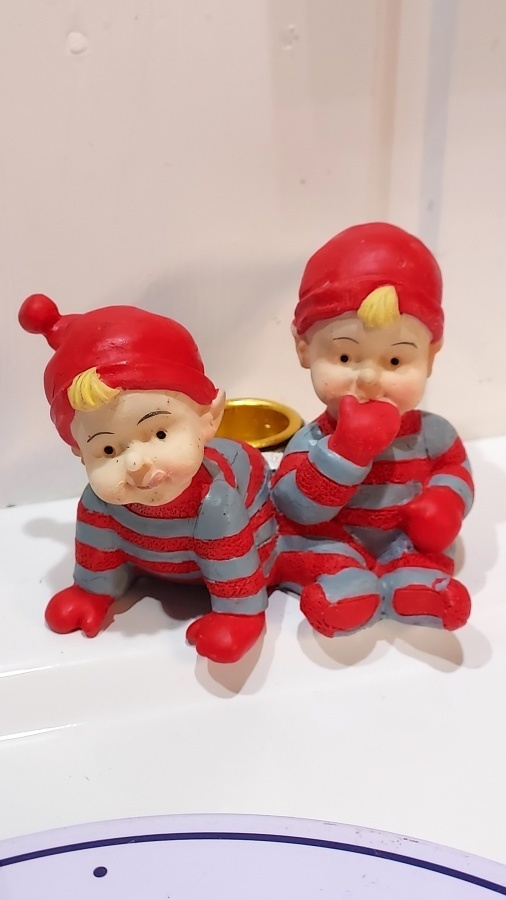 SULOINEN POBRA TONTUT - KYNTTILÄNJALKA