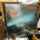 SAXON - STRONG ARM OF THE LAW LP + 4 x NIMMARIT - pikkukuva 2