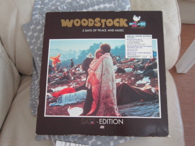 Woodstock CD ja VHS Box Set number 3015 + juliste