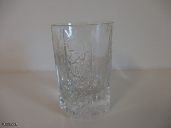 Kalinka - snapsilasi , Iittala. Design Timo Sarpaneva