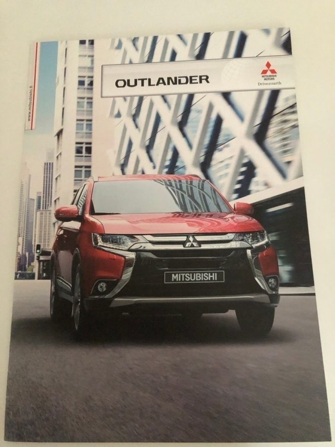 Myyntiesite - Mitsubishi Outlander - 2015