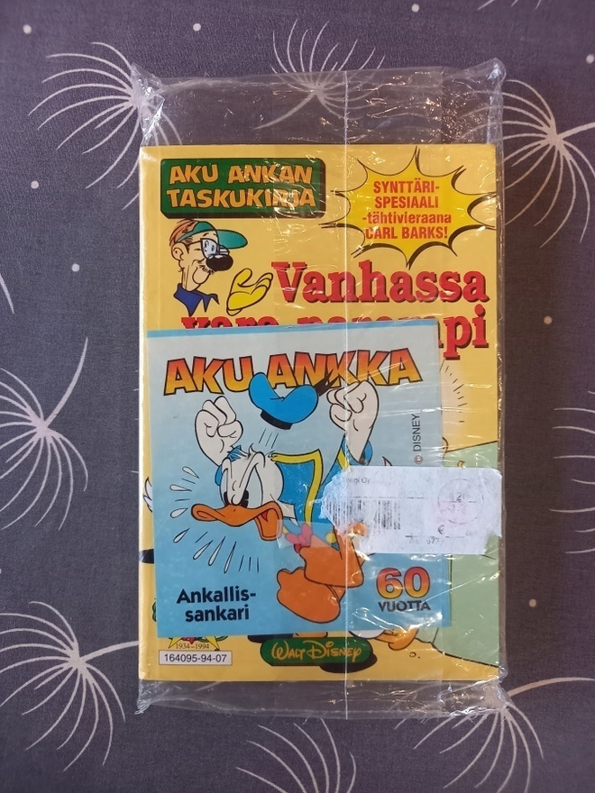 Aku Ankan taskukirja: Vanhassa vara parempi, avaamaton, muov