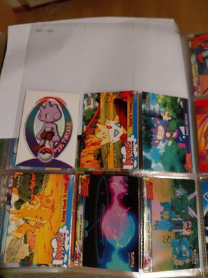 Pokemon topps kortteja erä 13