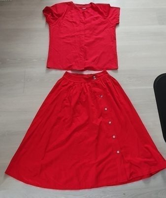 Naisten hame napeilla + paita 100% silkkiä