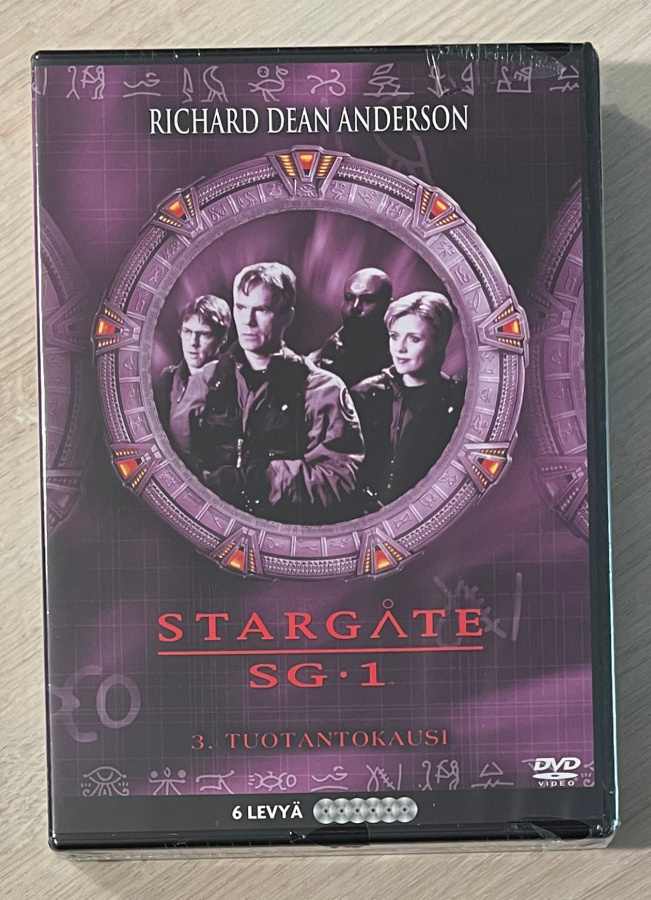 Tähtiportti (Stargate SG-1): Kausi 3 (6DVD) *UUSI*