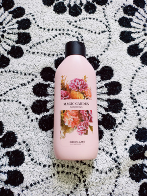 ~Oriflame Magic Garden -suihkugeeli~