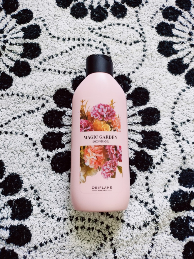 ~Oriflame Magic Garden -suihkugeeli~