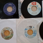 Sinkku 7" Paketti 20 kpl Ulkomainen Rock,Pop ym. 1980-Lukua. - pikkukuva 1