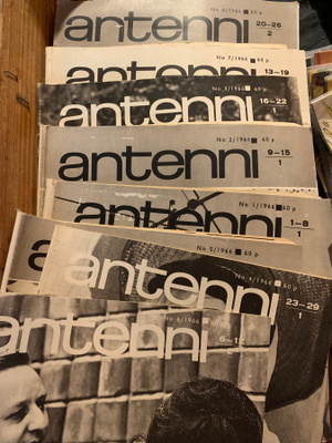 Antenni ja Radiokuuntelija lehtiä iso nippu