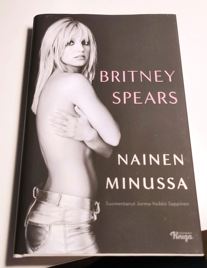 Britney Spears - nainen minussa (elämänkerta kovakantinen)