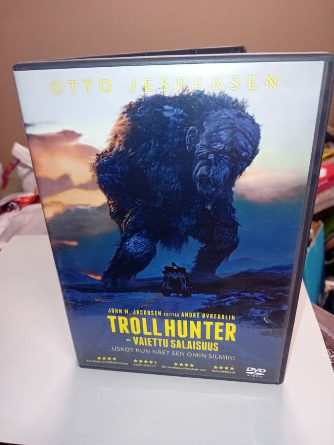 DVD Trollhunter - vaiettu salaisuus  ( SIS POSTIKULU )