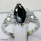 72 .. 10k Valkokulta Black Sapphire Swarovski.. Sormus - pikkukuva 1