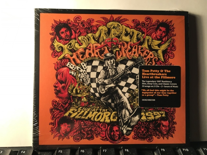 TOM PETTY: Live At The Fillmore, CD x 2, muoveissa