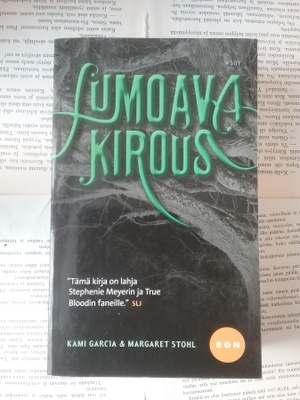 Garcia, Stohl - Lumoava kirous (pokkari)