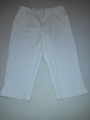 Beiget perus shortsit / caprit koko 42