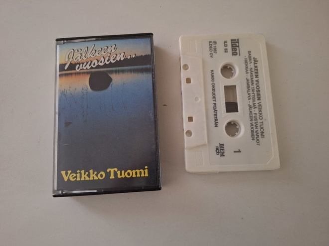 VEIKKO TUOMI - JÄLKEEN VUOSIEN c-kasetti