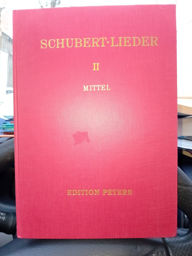 Nuottikirja SCHUBERT-LIEDER II MITTEL ( SIS POSTIKULU)