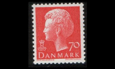 Tanska 558y ** Margrethe 70 öre pun y-paperi (1974)