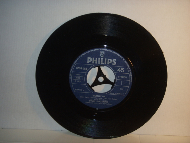 Irwin Goodman 7" Viuhahdus  * uudenveroinen kunto