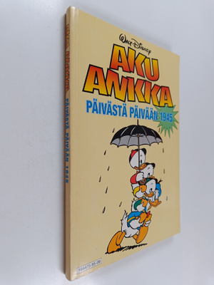 Walt Disney : Aku Ankka päivästä päivään 1945