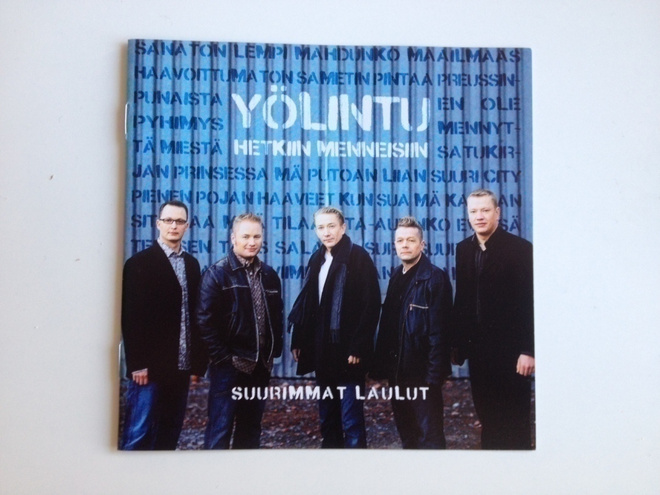 Yölintu: Hetkiin menneisiin (pelkät kansipaperit!)