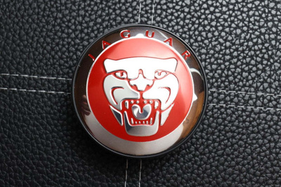 Jaguar vannekeskiöt – Kromi-punainen – 59mm (4kpl sarja)