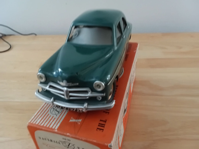 Vanha leikkiauto