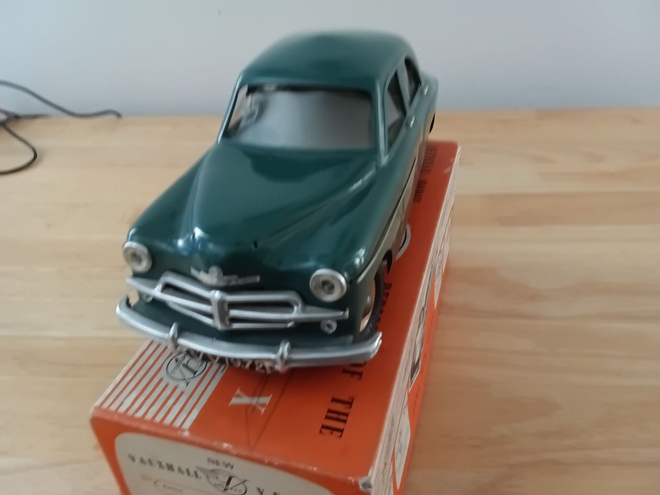 Vanha leikkiauto