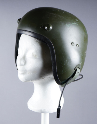 050. Panssarikypärä 'Telehjälm 2', Ruotsin Armeija.