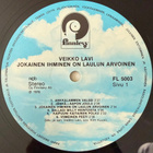 [LP] VEIKKO LAVI: JOKAINEN IHMINEN ON LAULUN ARVOINEN - pikkukuva 3